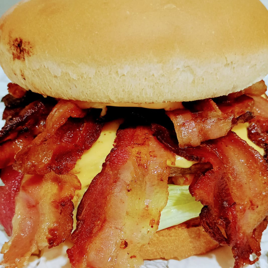 x-bacon-marisa-lanches-barra-bonita